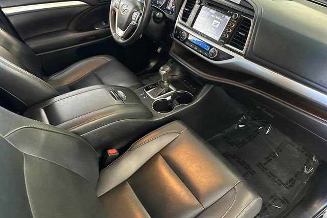 Certified 2019 Toyota Highlander XLE AWD/4WD image 22