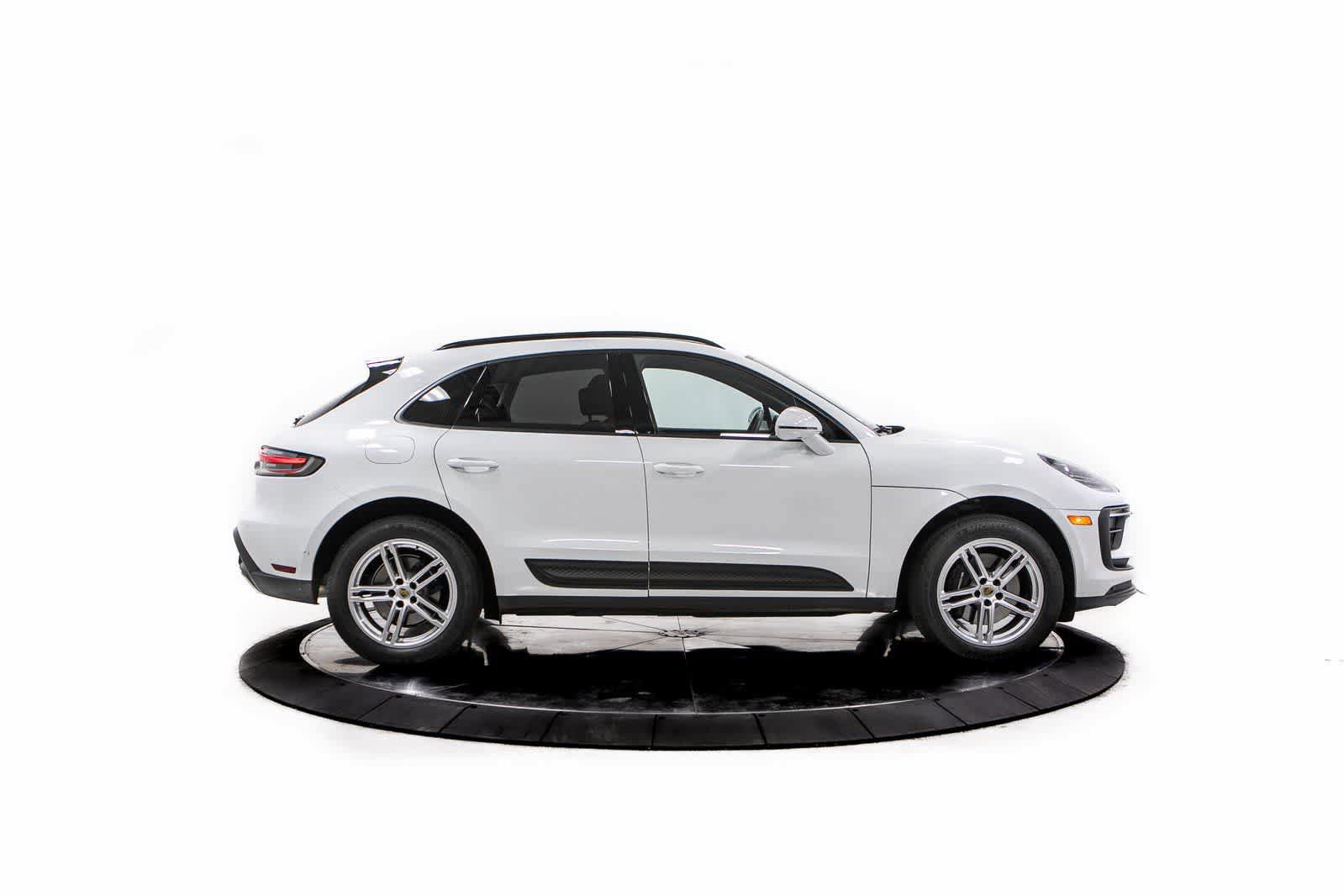 Certified 2023 Porsche Macan image 8