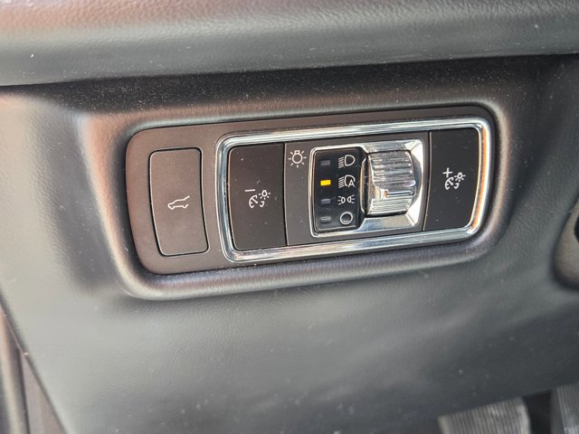 Used 2023 Lincoln Aviator 2WD w/ Class IV Trailer Tow Package image 8