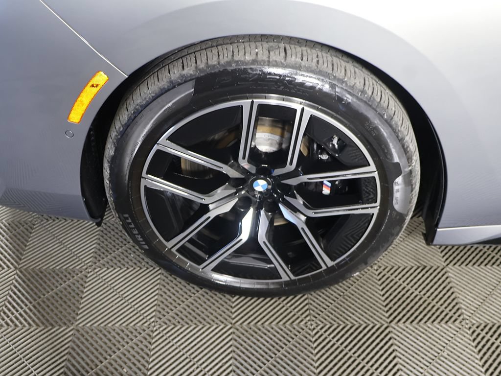 Used 2023 BMW 760i xDrive w/ Parking Assistance Package AWD/4WD image 19
