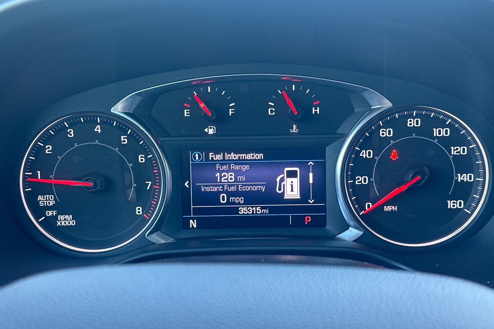 Used 2023 GMC Acadia SLE image 25