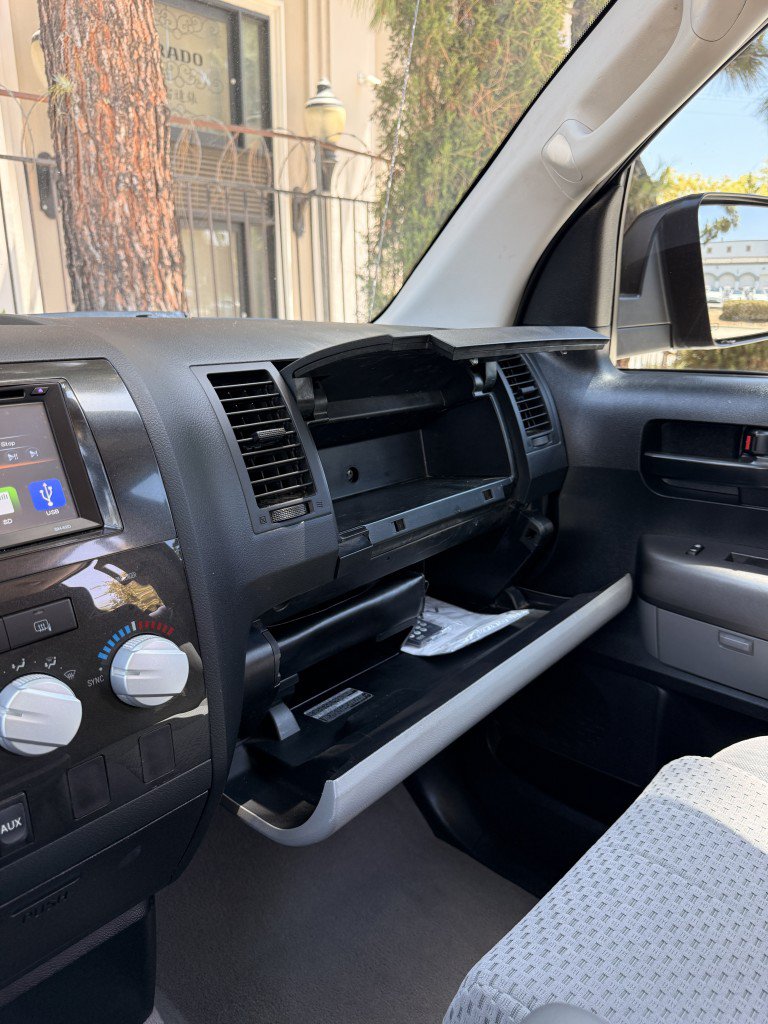Used 2011 Toyota Tundra 4x4 Double Cab w/ Tow Pkg image 33