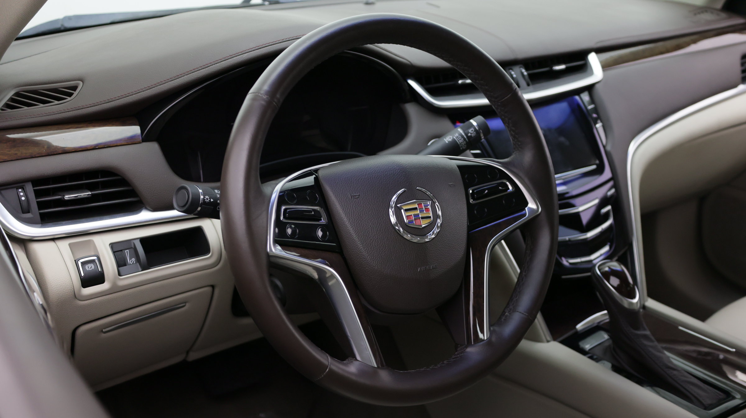 Used 2014 Cadillac XTS Luxury w/ Driver Awareness Package AWD/4WD image 10