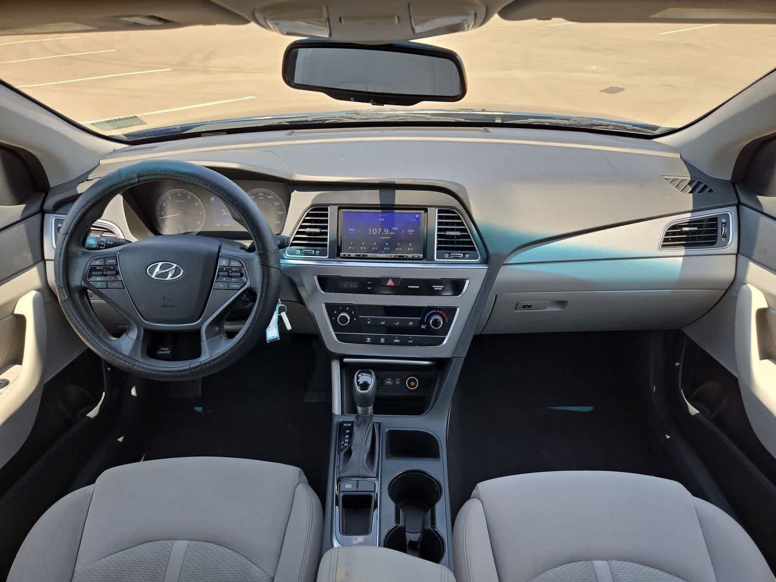 Used 2015 Hyundai Sonata SE w/ Option Group 09 FWD image 13