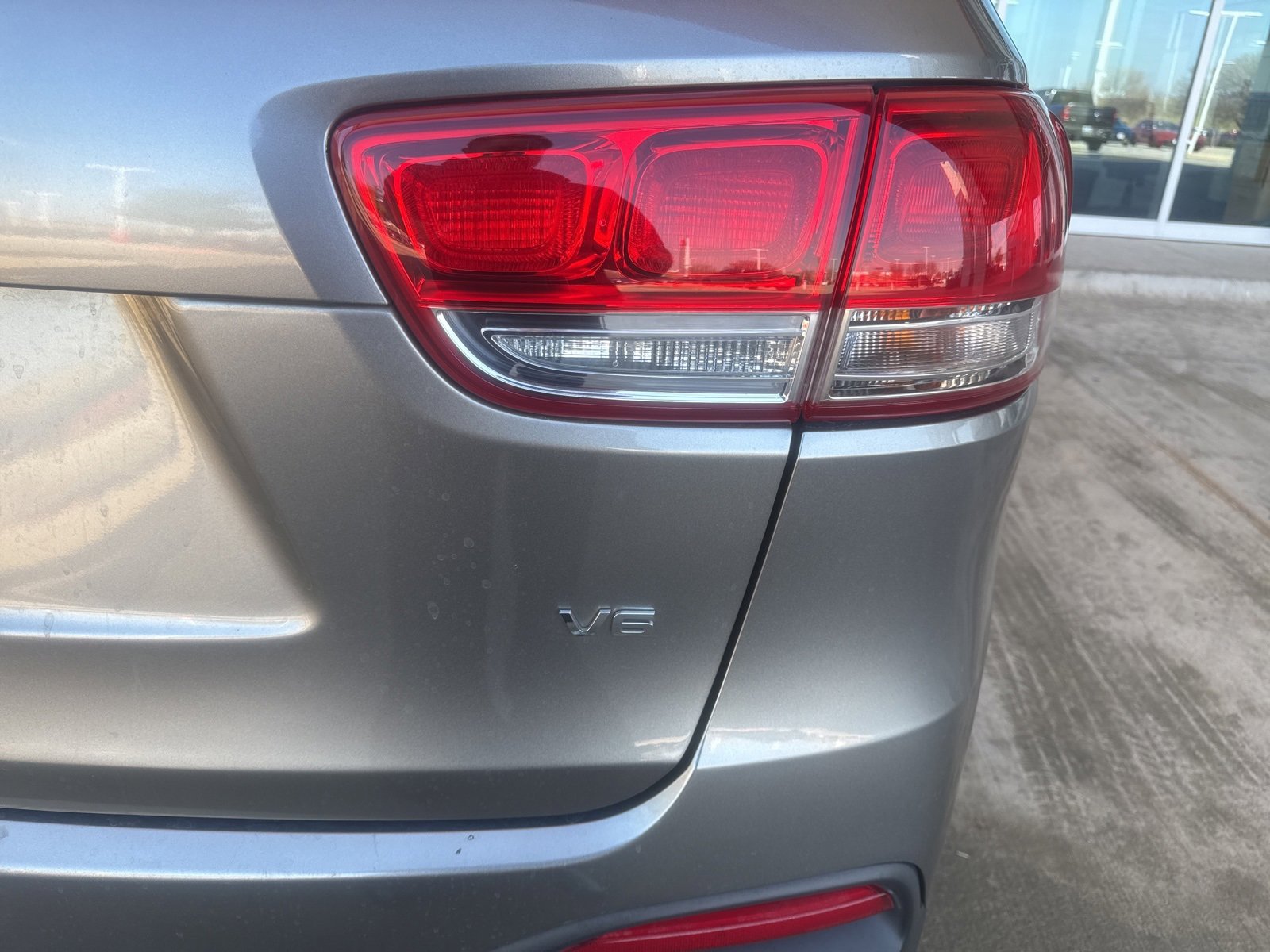 Used 2017 Kia Sorento LX image 7