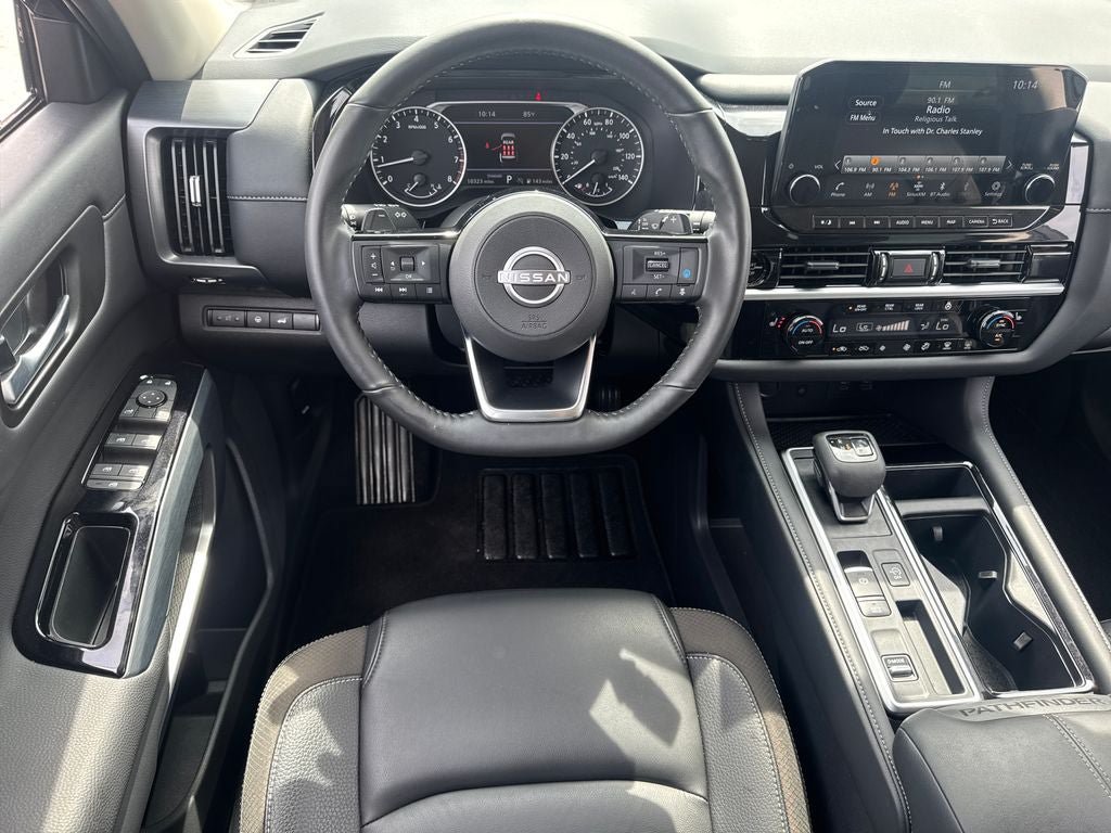 Used 2025 Nissan Pathfinder SL w/ Cargo Package FWD image 16