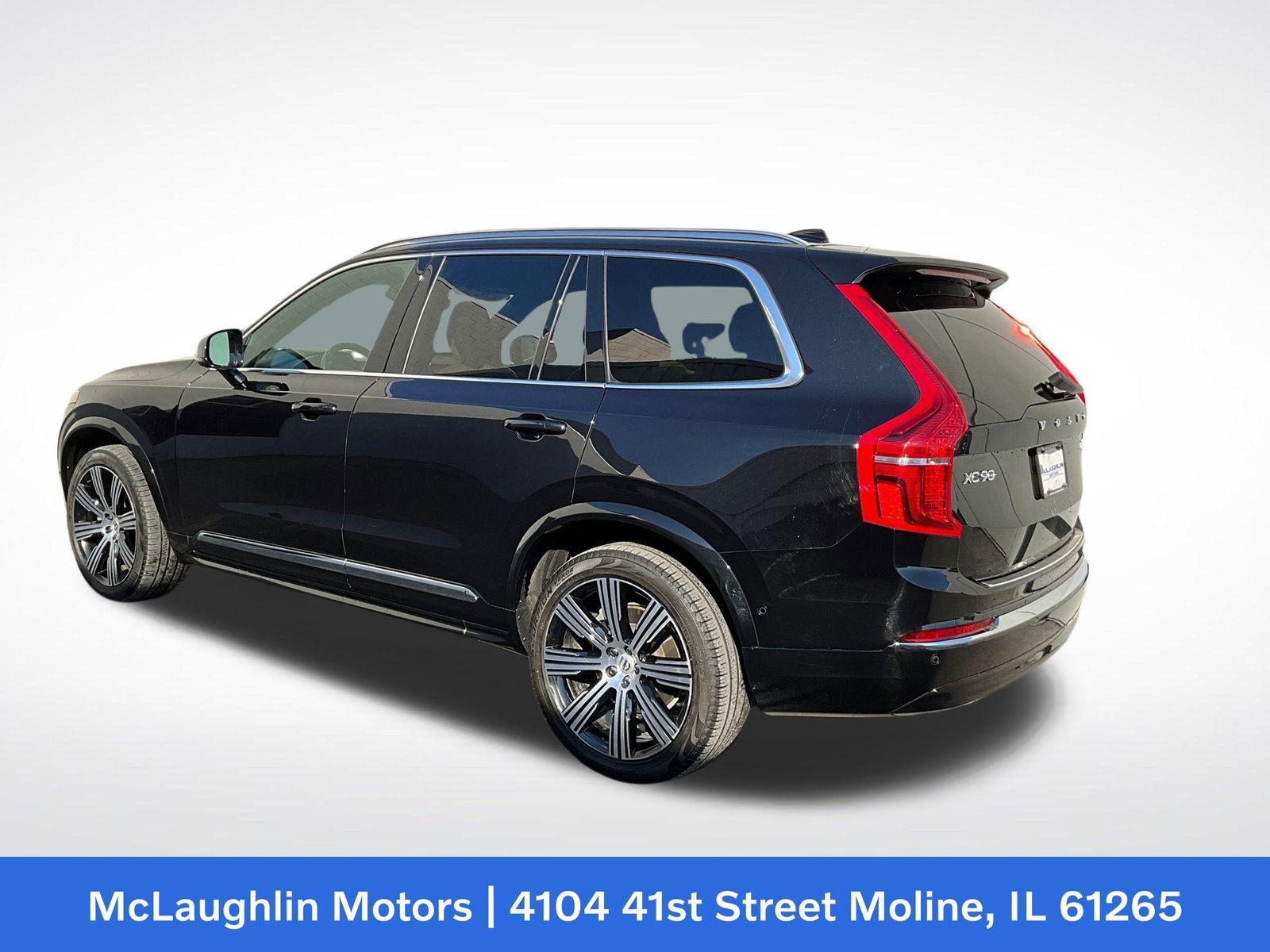 Certified 2023 Volvo XC90 B6 Ultimate w/ Protection Package Premier image 13