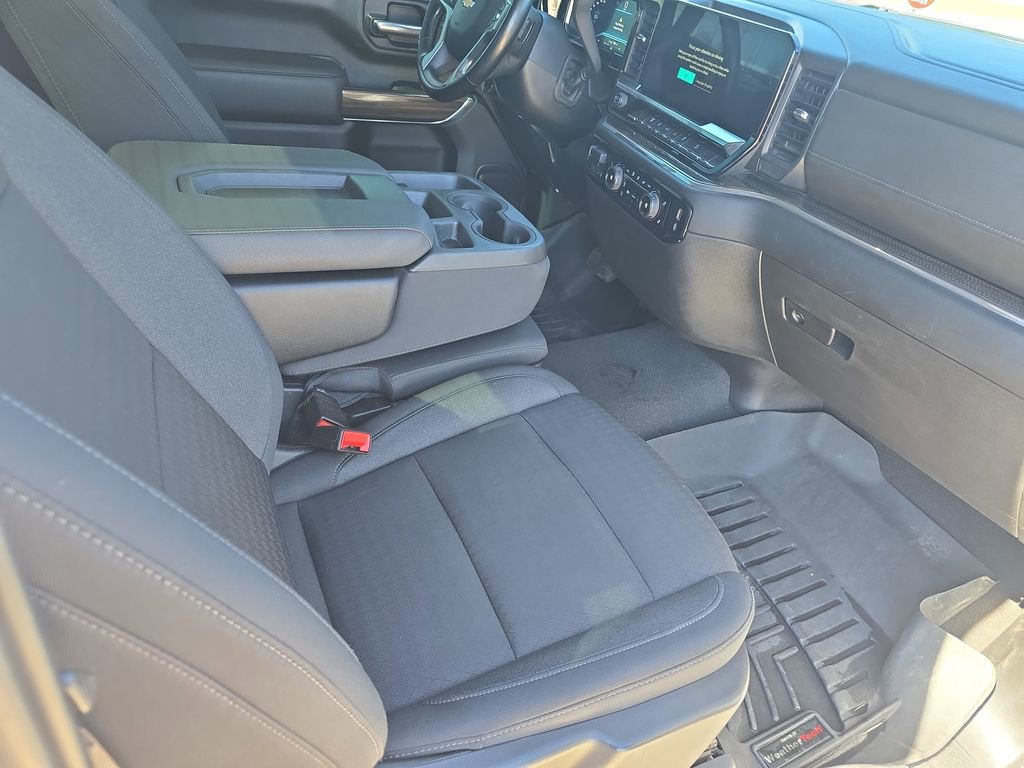 Used 2024 Chevrolet Silverado 2500 LT w/ Convenience Package image 10