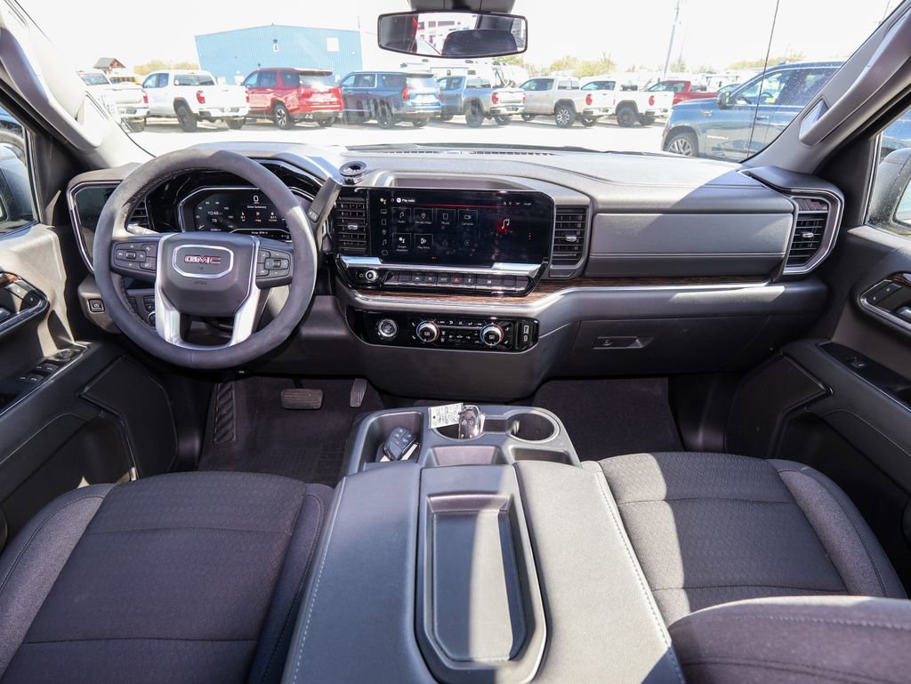 Used 2024 GMC Sierra 1500 Elevation image 11