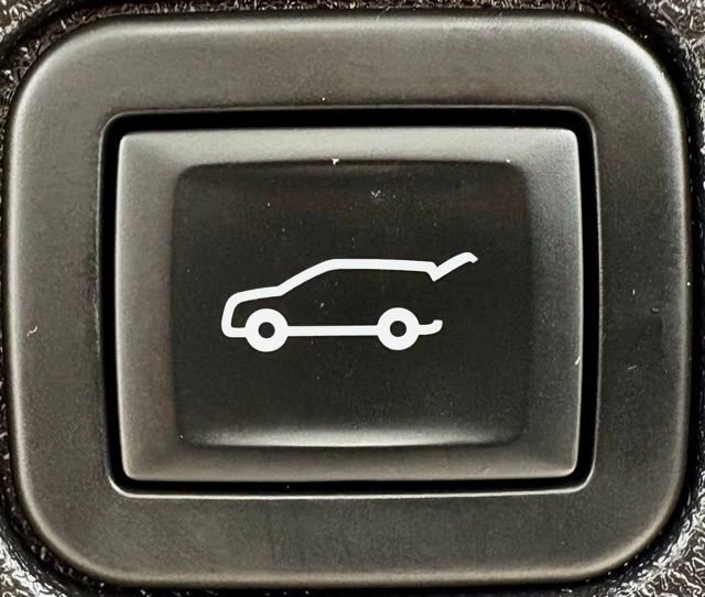 Used 2020 GMC Terrain SLT w/ Preferred Package image 16