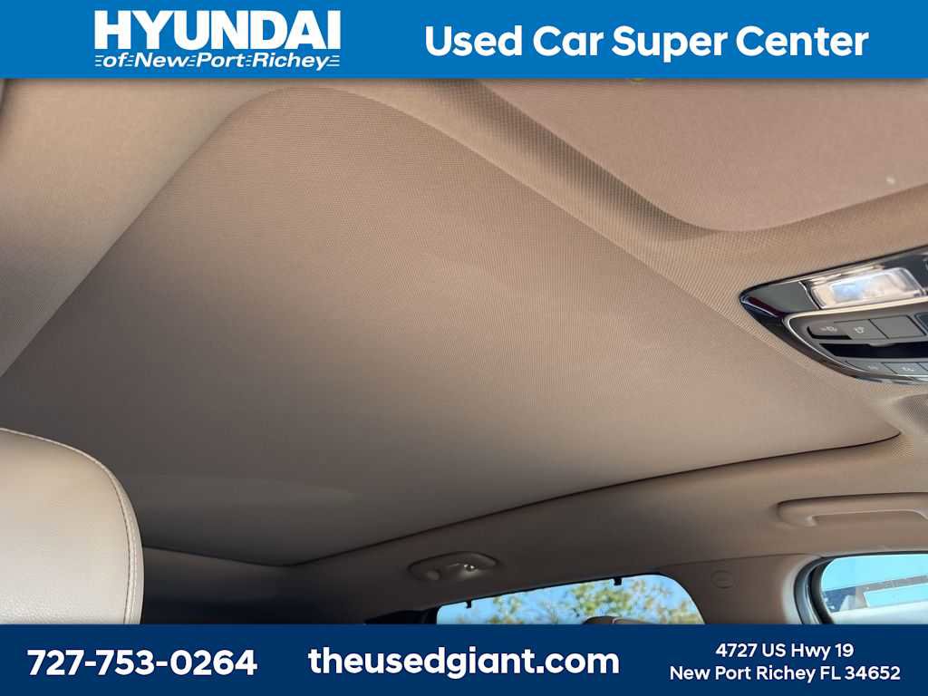 Used 2022 Hyundai Santa Fe SEL w/ Convenience + Premium Package FWD image 8