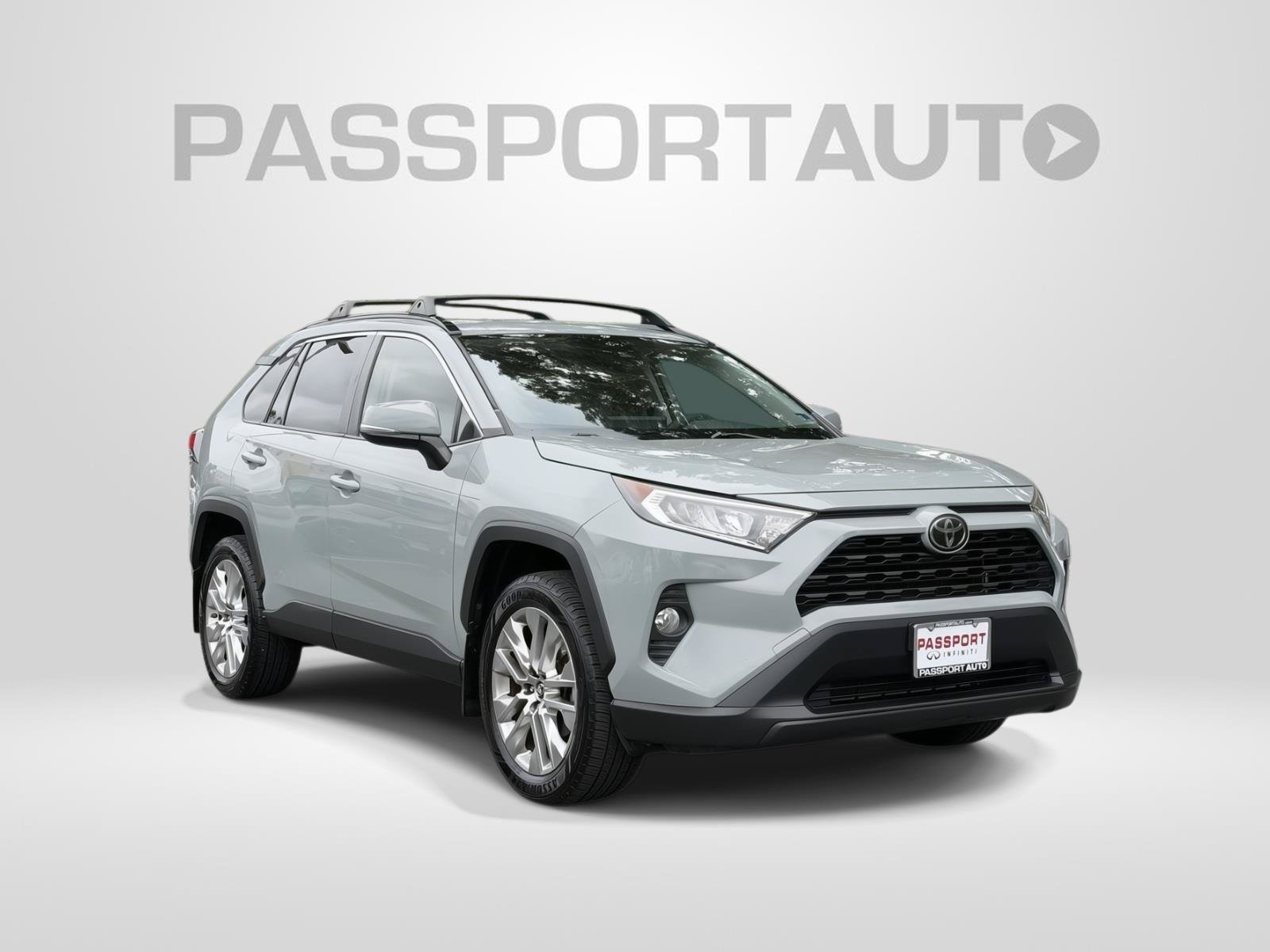 Used 2019 Toyota RAV4 XLE Premium w/ Cold Weather Package AWD/4WD image 3