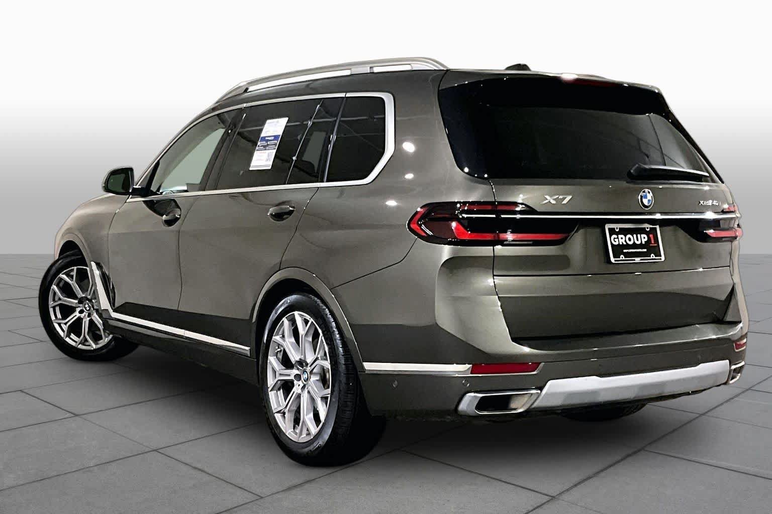 Used 2025 BMW X7 xDrive40i w/ Premium Package AWD/4WD image 11