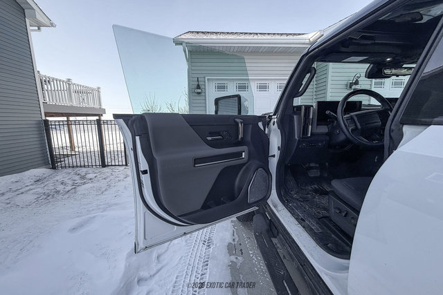 Used 2025 GMC Hummer EV 2X image 28