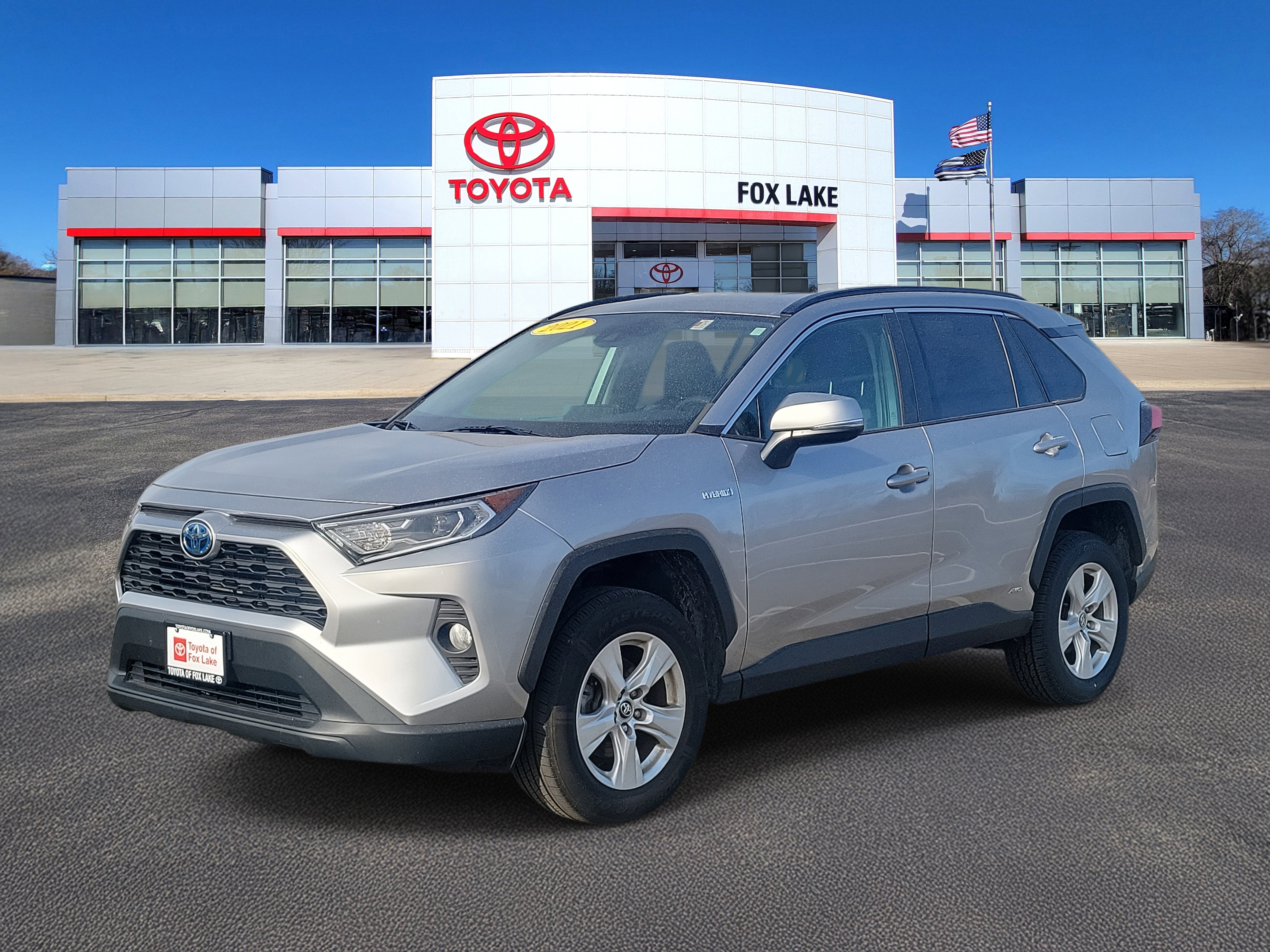 Used 2021 Toyota RAV4 XLE image 2