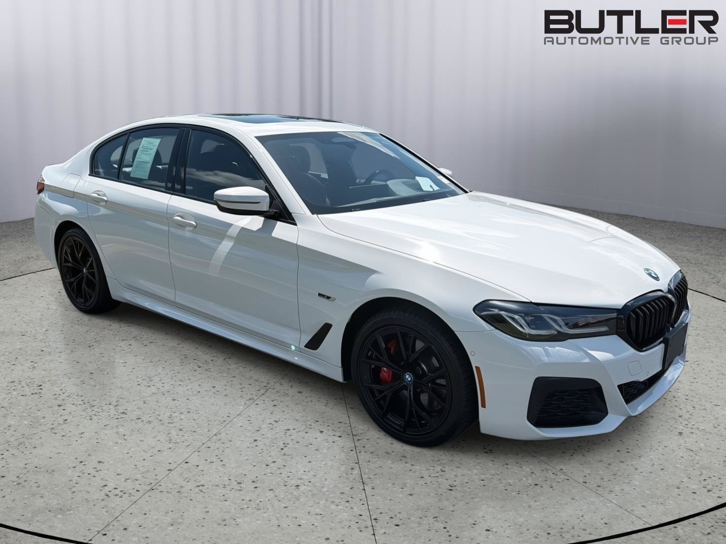Used 2023 BMW 530e xDrive w/ Premium Package AWD/4WD image 8