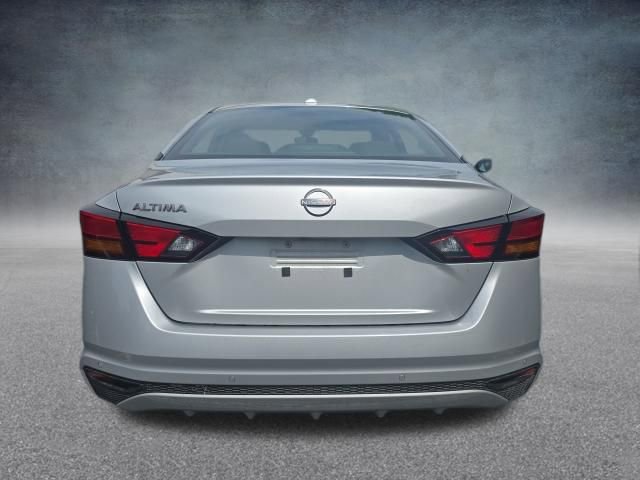 Used 2025 Nissan Altima 2.5 SV FWD image 7