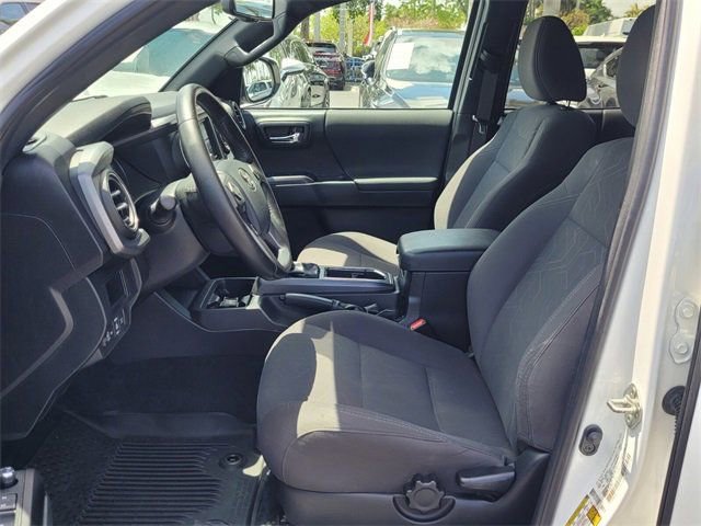 Used 2018 Toyota Tacoma TRD Sport w/ Technology Package image 12