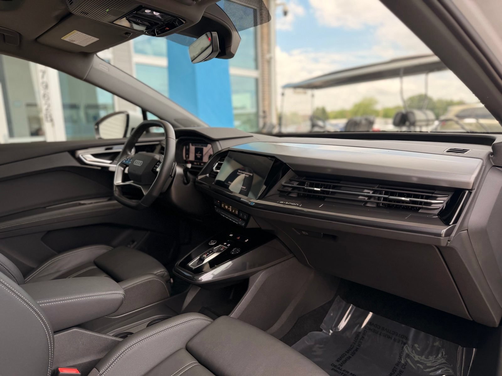 Used 2022 Audi Q4 e-tron Premium Plus w/ Premium Plus AWD/4WD image 16