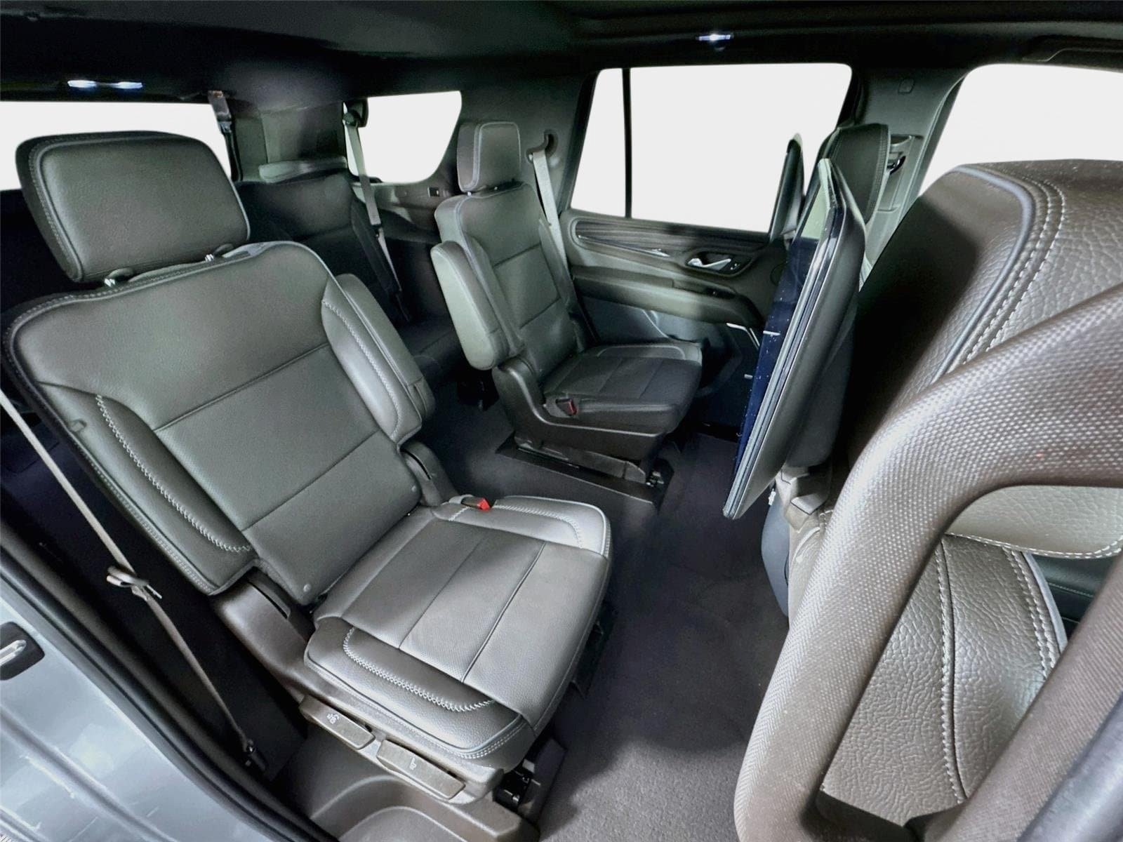 Certified 2024 GMC Yukon Denali w/ Advanced Technology Package RWD image 29