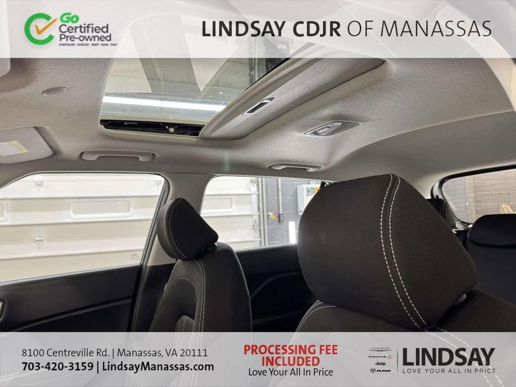 Used 2023 Hyundai Venue SEL w/ Cargo Package FWD image 19