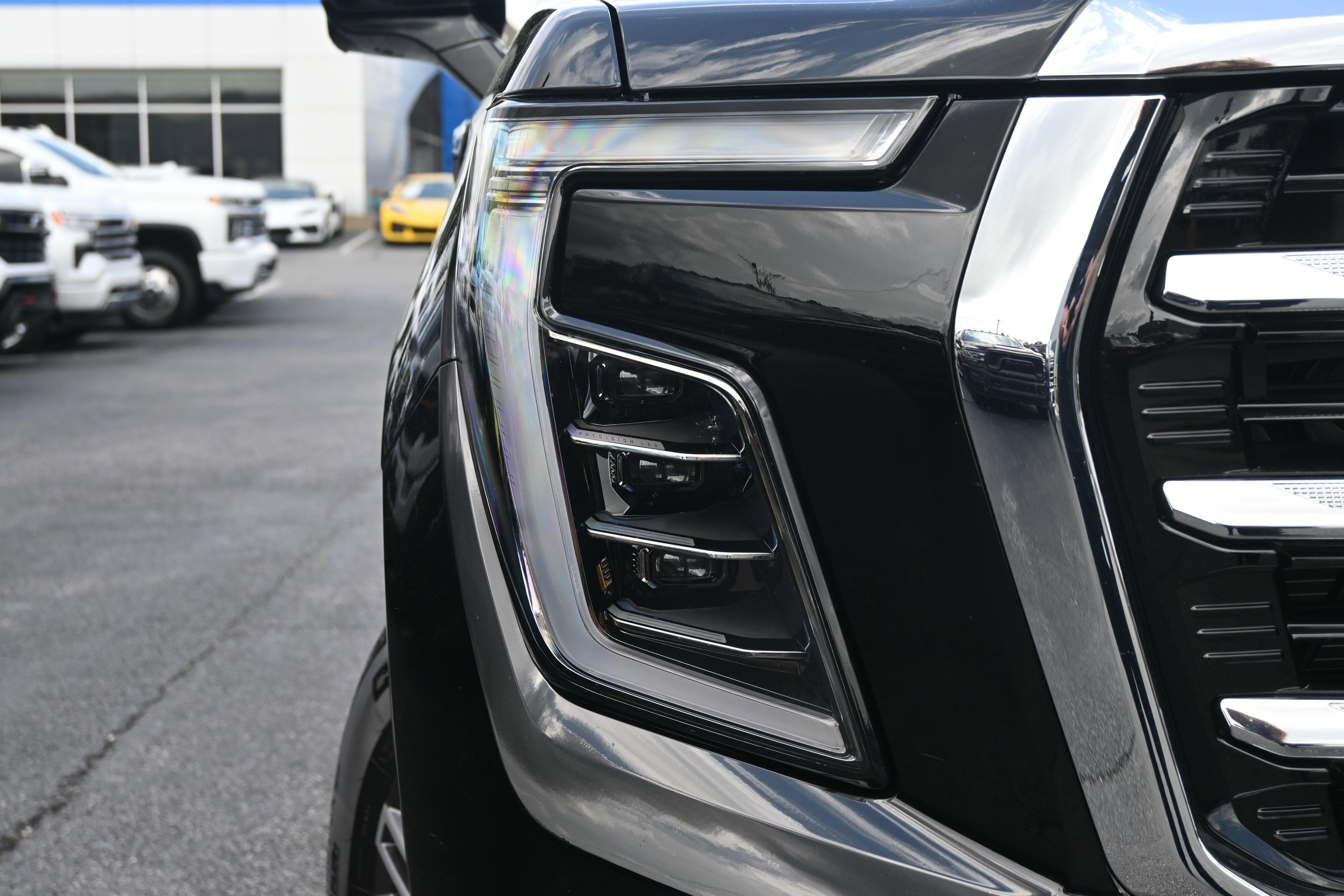 Used 2025 GMC Yukon Elevation w/ LPO, Floor Liner Package image 29