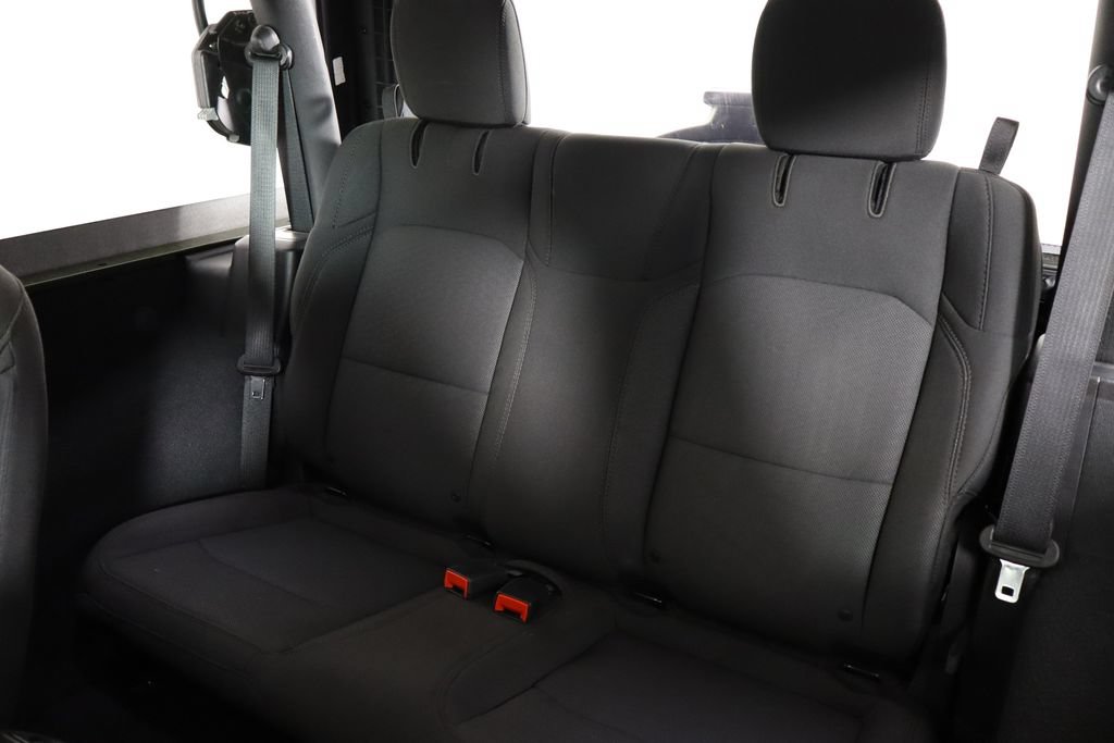 Used 2022 Jeep Wrangler Sport AWD/4WD image 16
