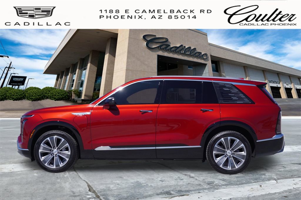 Certified 2026 Cadillac Vistiq Luxury image 2