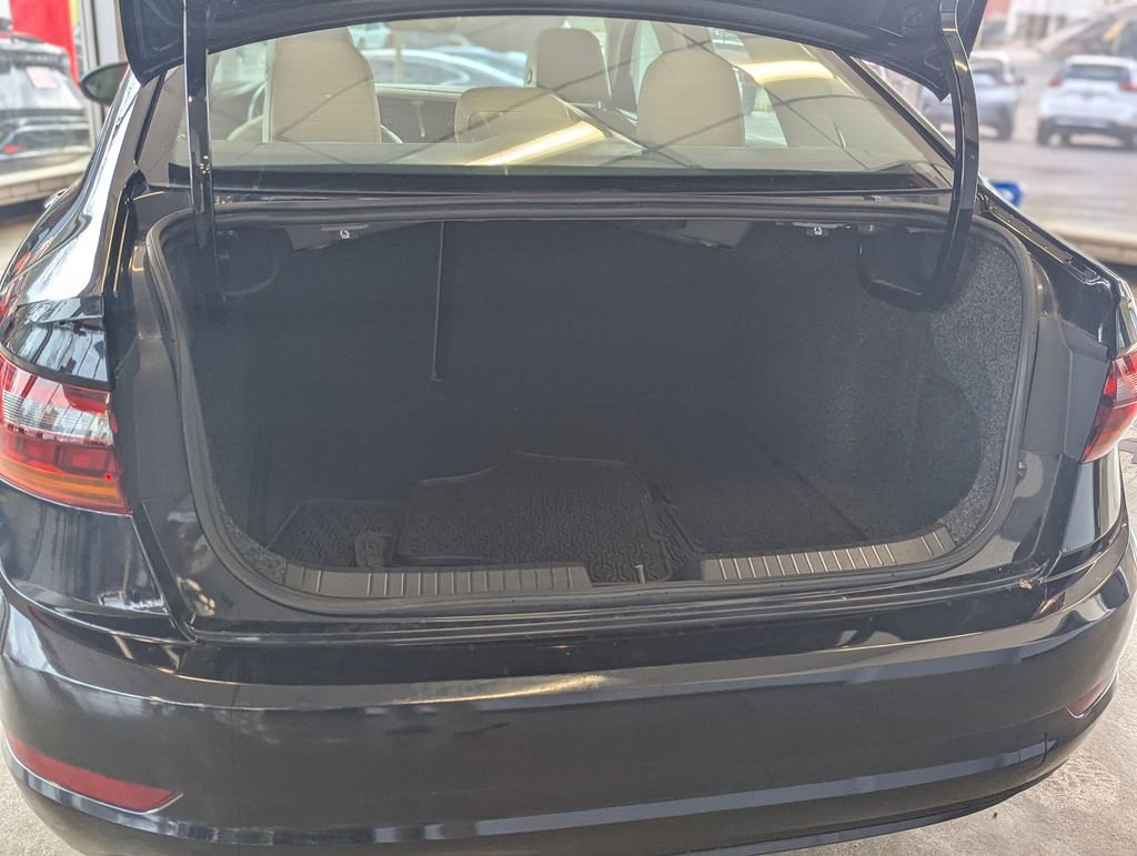 Used 2019 Volkswagen Jetta SEL image 31