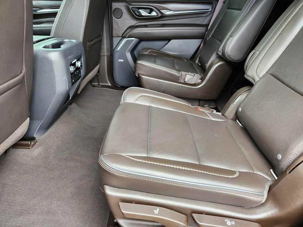 Used 2021 GMC Yukon Denali w/ Advanced Technology Package image 17