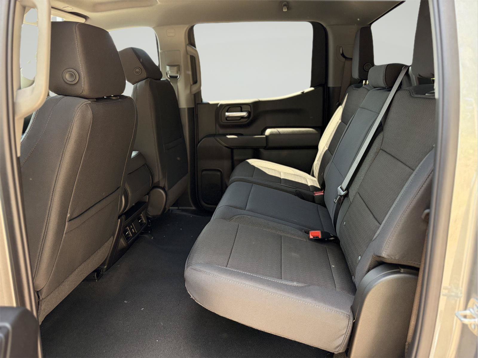 New 2026 Chevrolet Silverado 1500 Custom w/ LPO, Dark Essentials Package AWD/4WD image 8