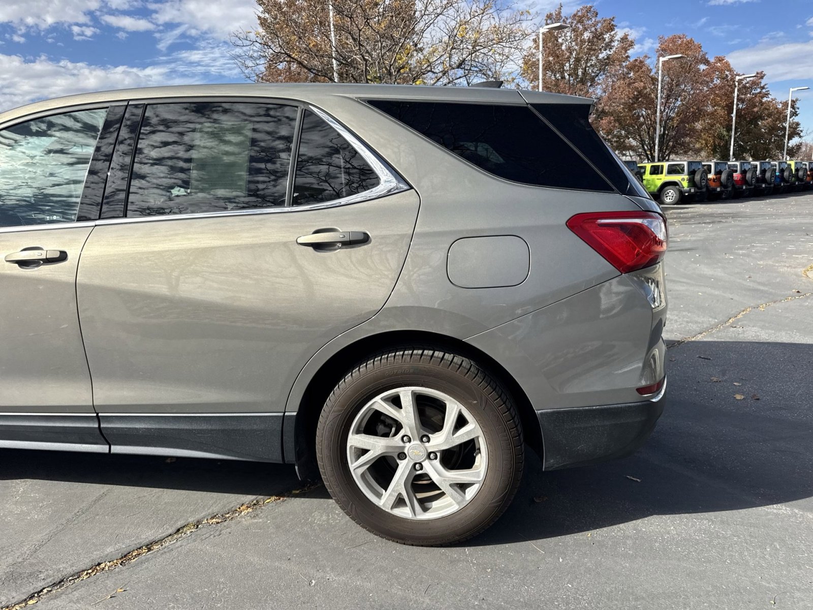 Used 2018 Chevrolet Equinox LT image 12