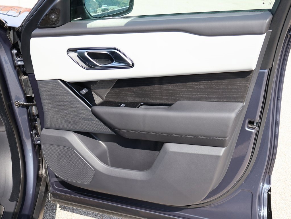 New 2026 Land Rover Range Rover Velar Dynamic SE image 12