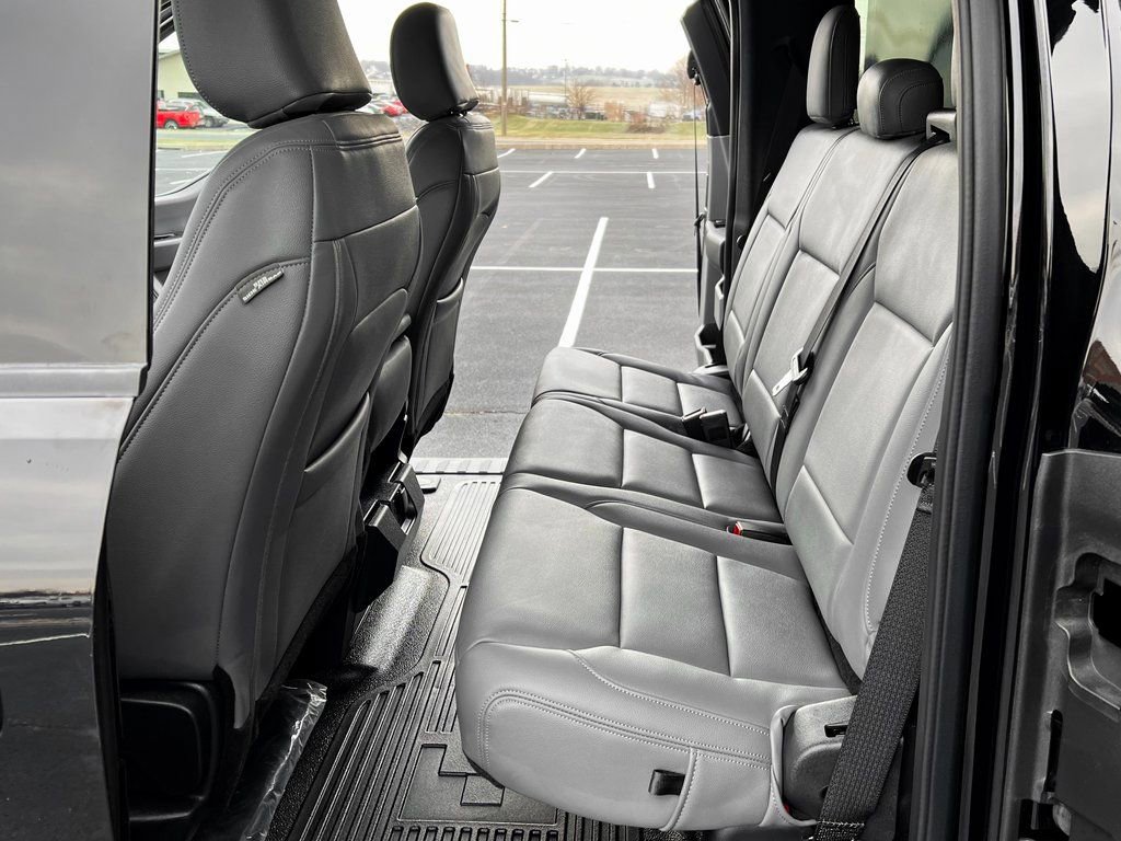 Used 2024 Ford F550 XLT image 16