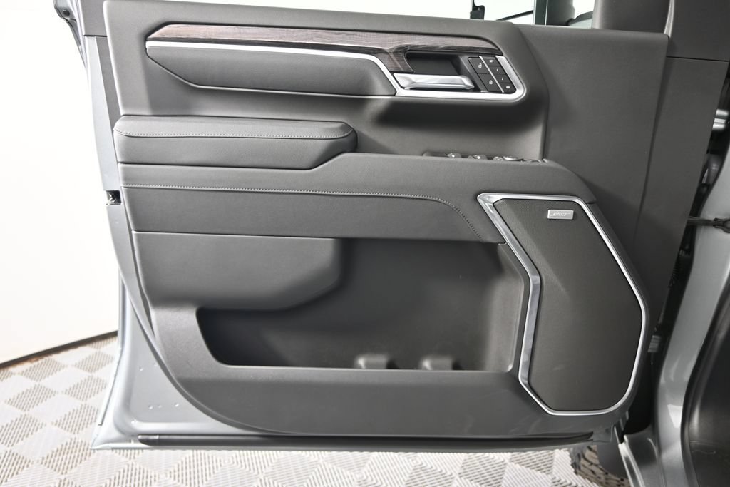 New 2026 Chevrolet Silverado 2500 LTZ w/ LTZ Plus Package AWD/4WD image 18