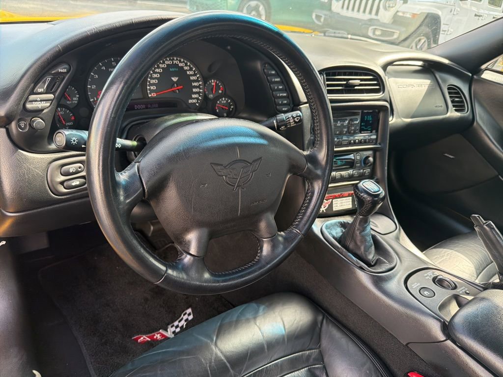 Used 2002 Chevrolet Corvette Convertible w/ Preferred Equipment Group2 image 9