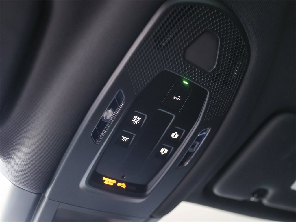 Certified 2025 Porsche Cayenne E-Hybrid Coupe image 28