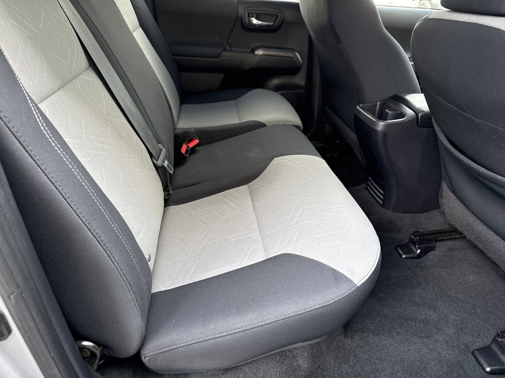 Used 2021 Toyota Tacoma TRD Off-Road image 15