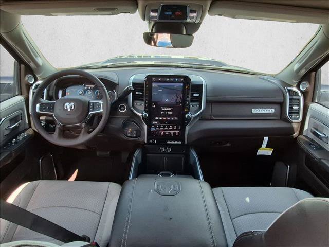 Used 2025 RAM 2500 Laramie AWD/4WD image 18