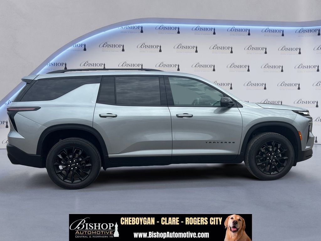 Used 2024 Chevrolet Traverse LT w/ Midnight/Sport Edition FWD image 18