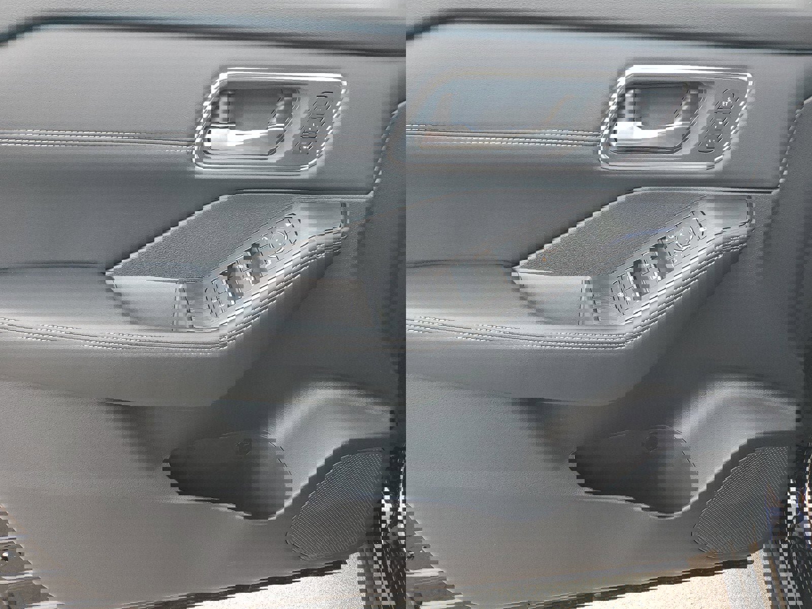 New 2025 Nissan Rogue Platinum w/ Platinum Premium Package image 12