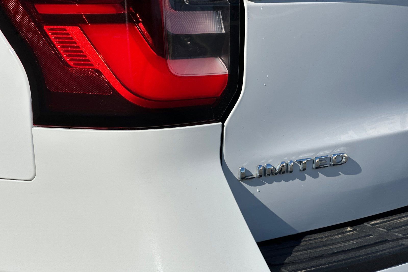 Used 2023 Ford Expedition Limited image 34