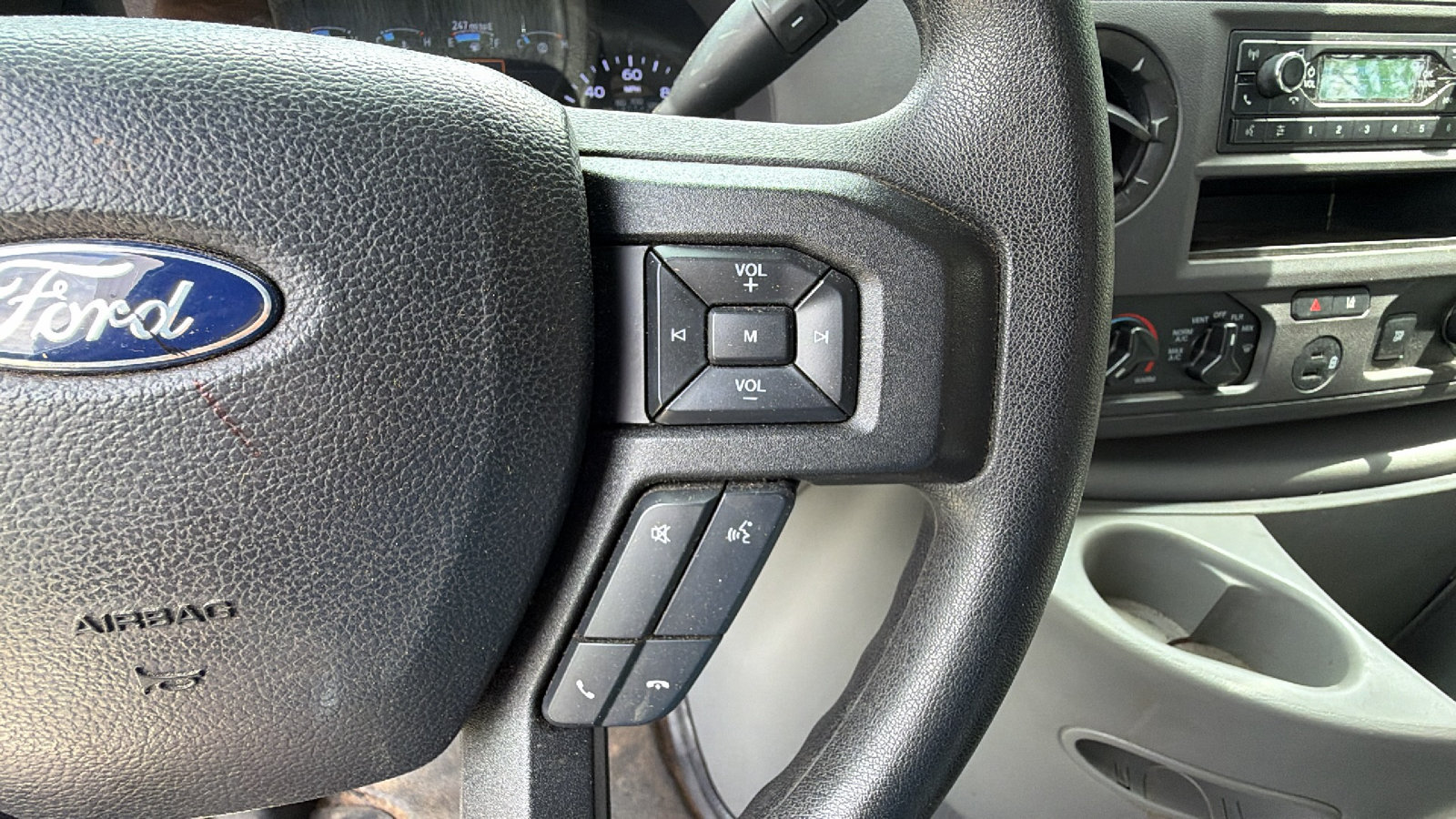 Used 2022 Ford E-350 and Econoline 350 Super Duty RWD image 24