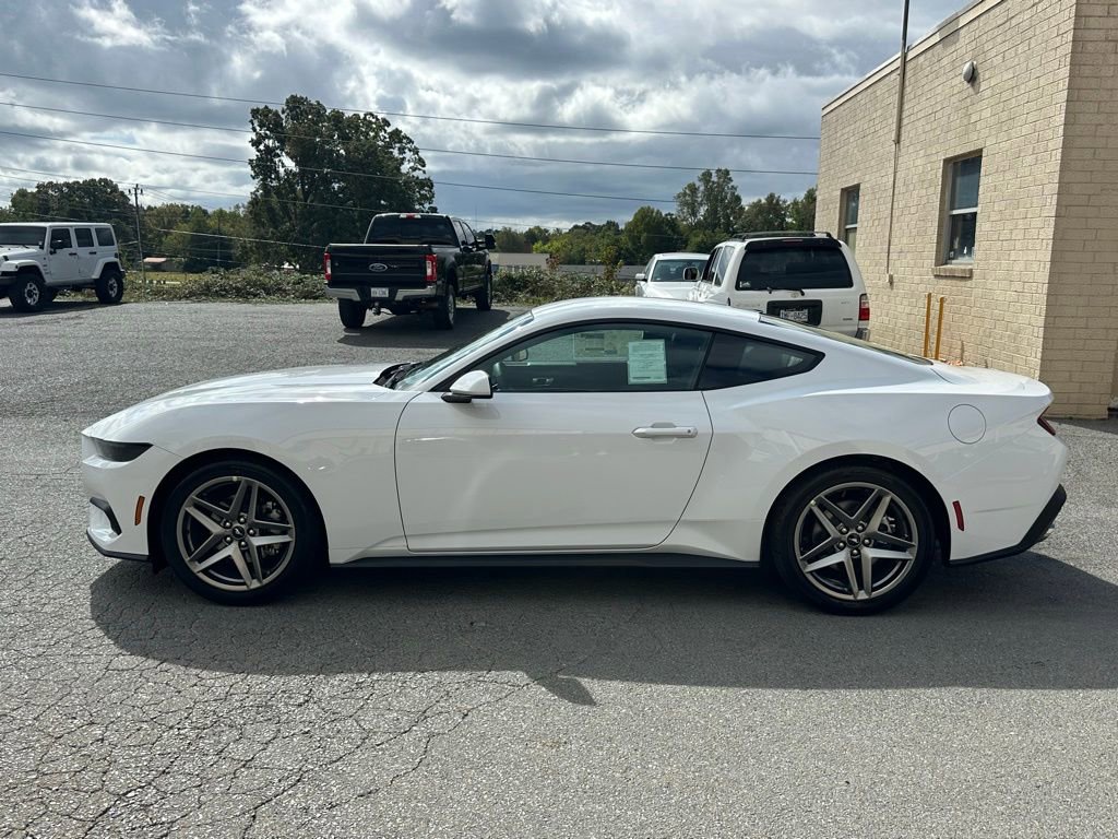 New 2025 Ford Mustang Coupe image 3