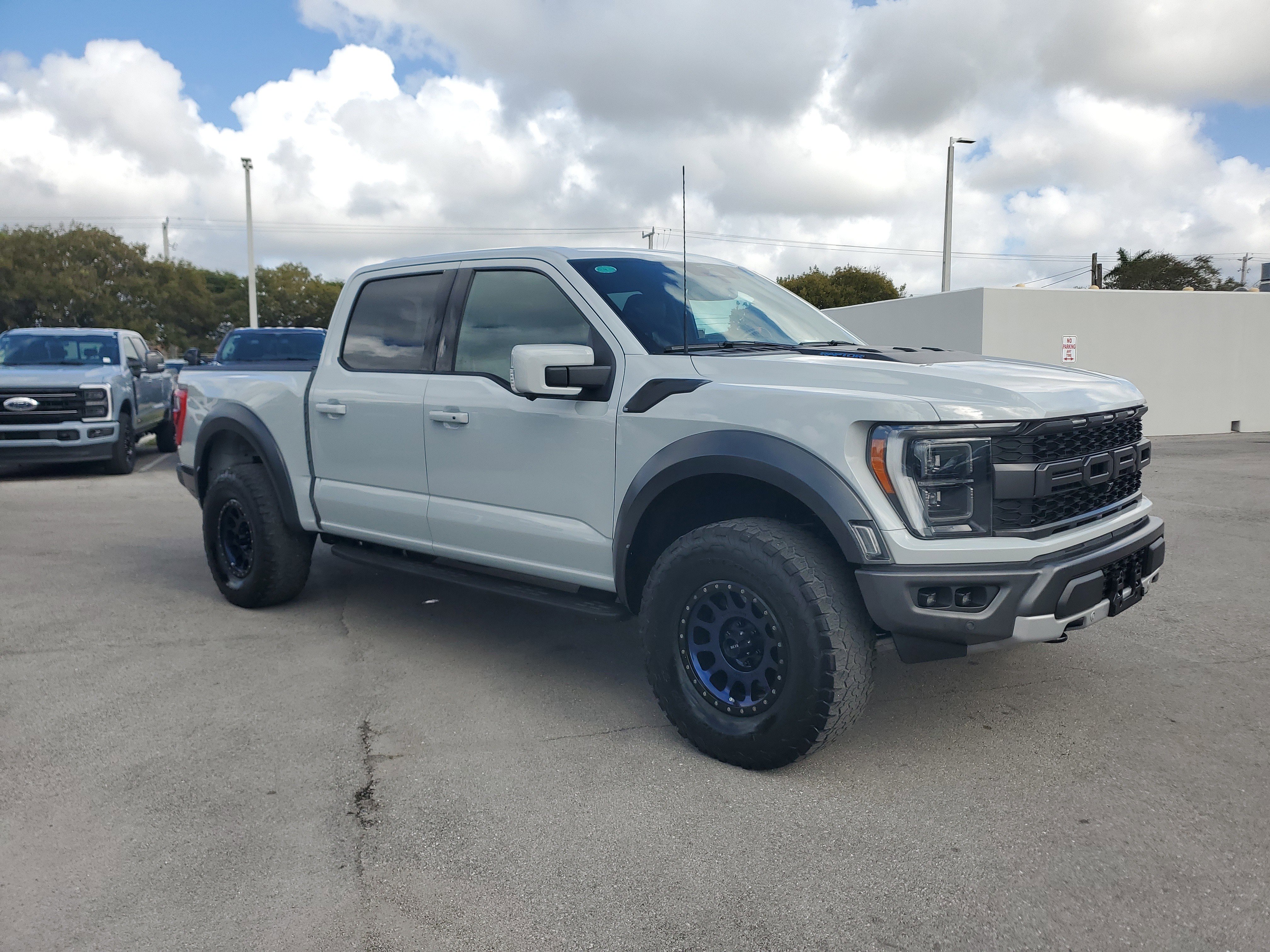 Used 2023 Ford F150 Raptor image 3