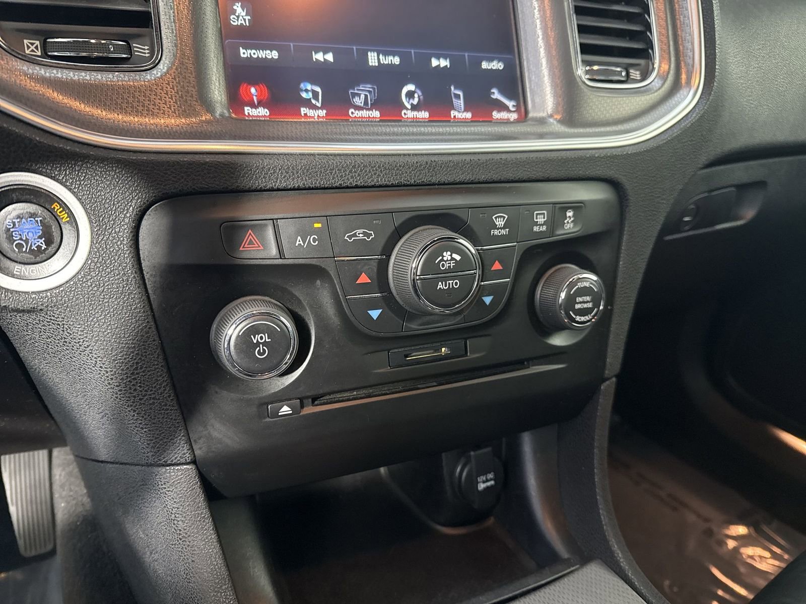 Used 2012 Dodge Charger SXT Plus image 9