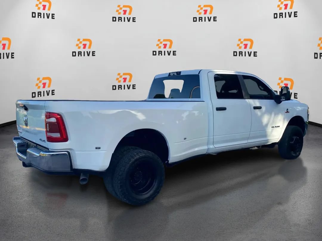 Used 2024 RAM 3500 Big Horn w/ Towing Technology Group AWD/4WD image 5