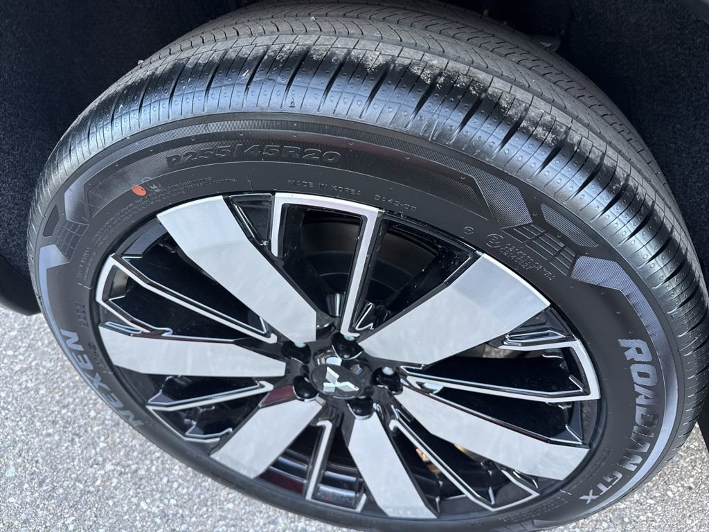 New 2026 Mitsubishi Outlander SE image 12