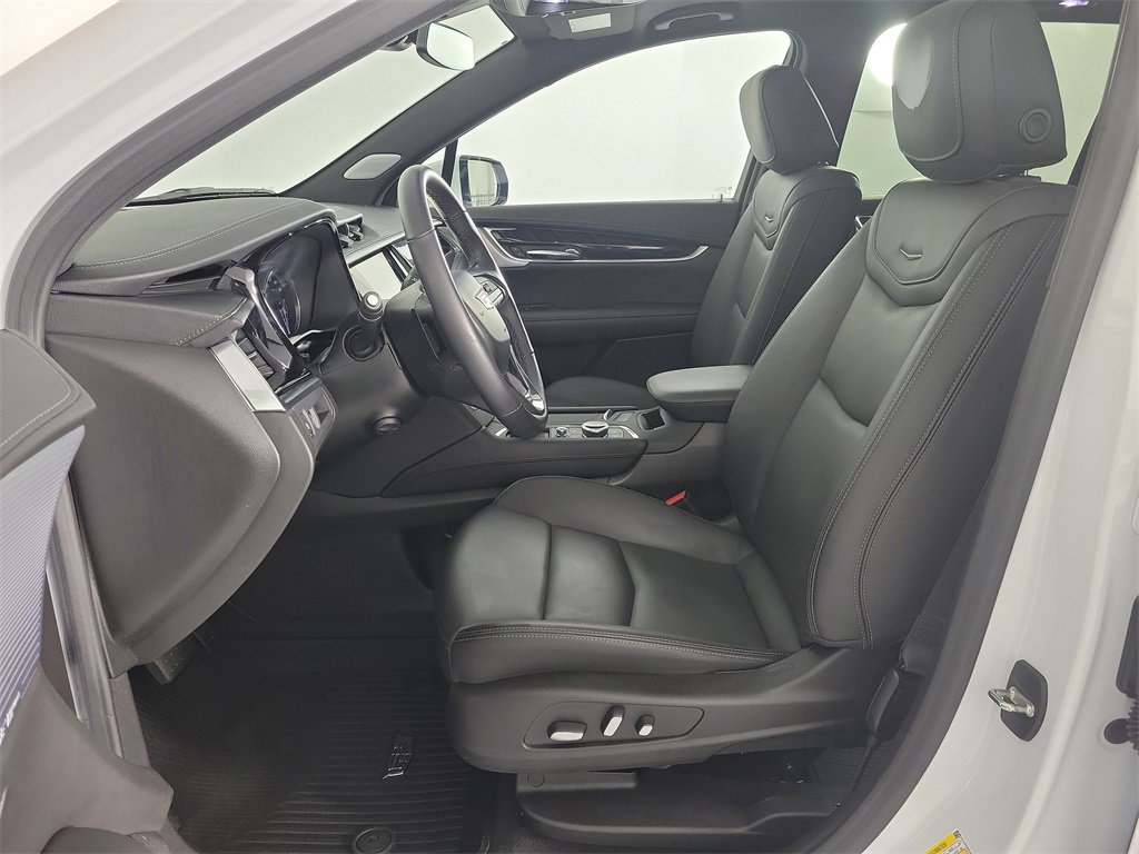 Certified 2024 Cadillac XT6 Premium Luxury w/ LPO, Floor Liner Package image 16