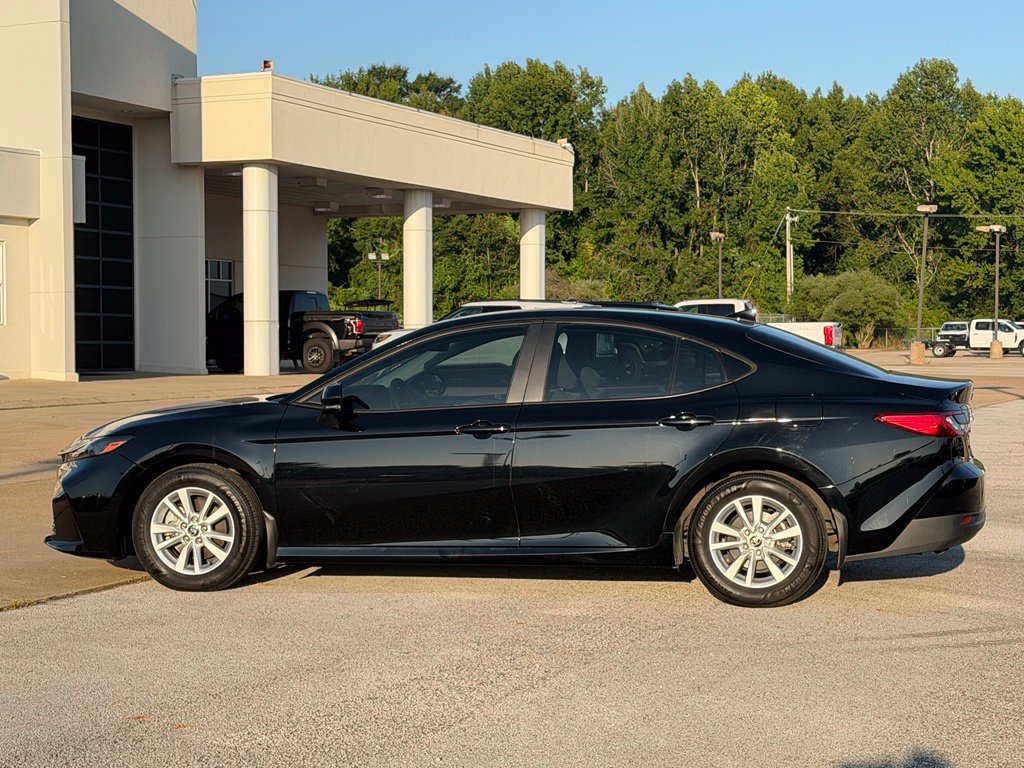 Used 2025 Toyota Camry LE FWD image 2